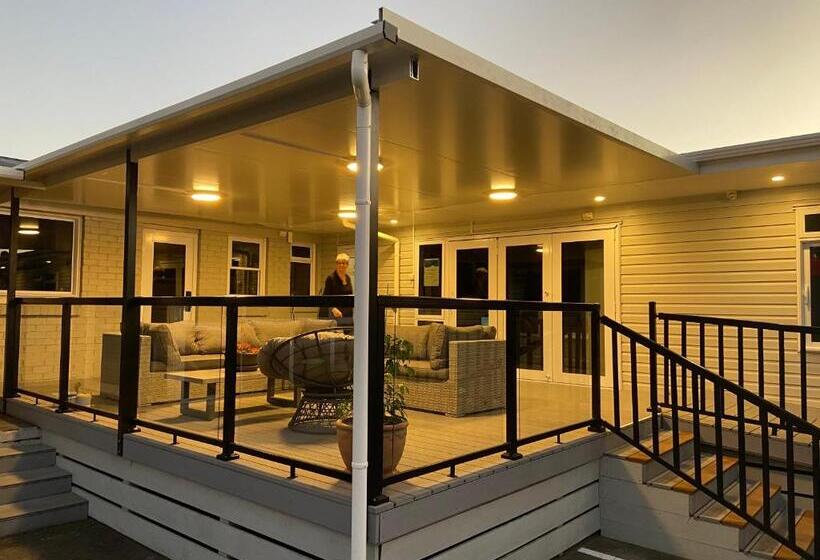 Номер Стандарт, Whakatane B&b