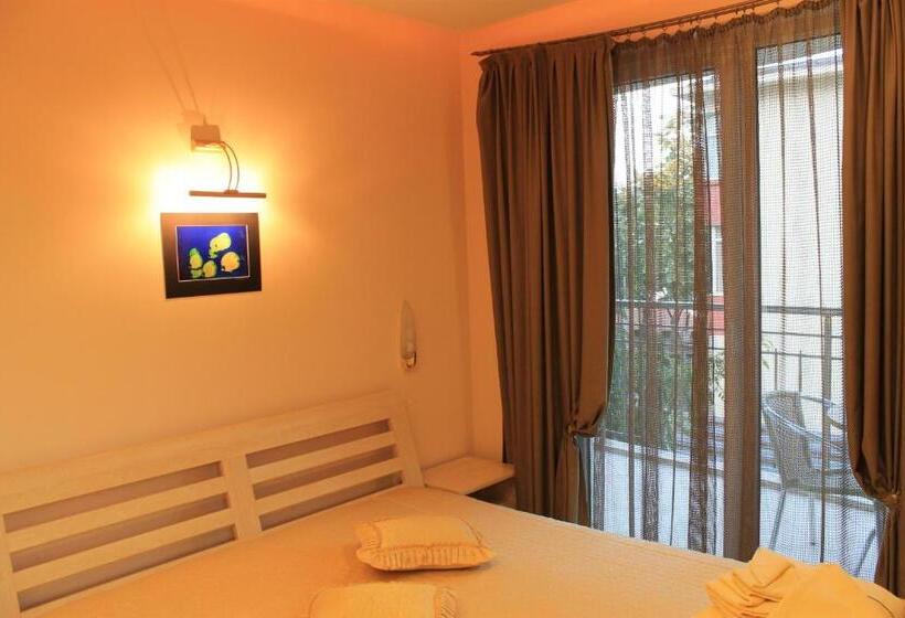 חדר סטנדרט עם מרפסת, Stela Guest House
