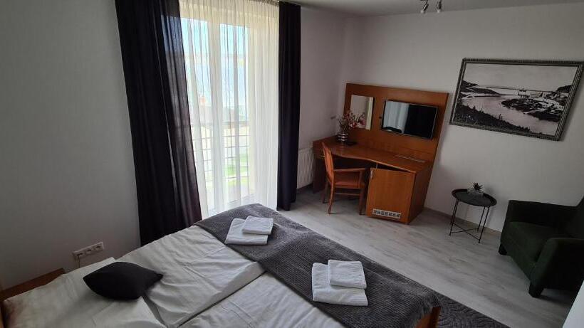 Номер Стандарт, Port Club Pension & Restaurant