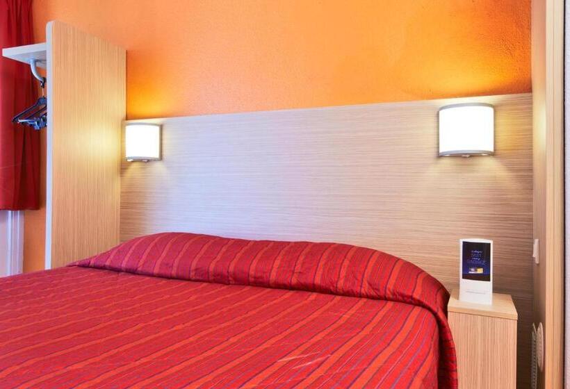 Четырехместный Номер Стандарт, Hôtel Olivet, Orléans Sud