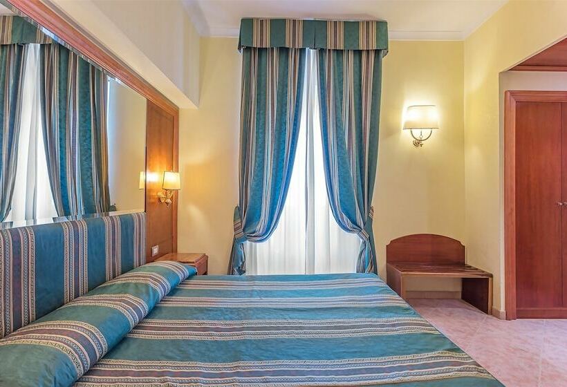غرفة قياسية, Raeli Hotel Lux