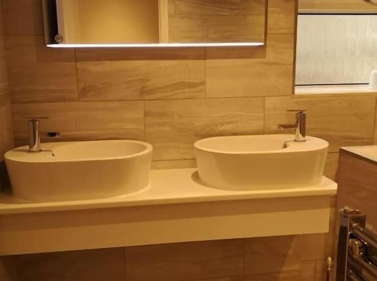 Семейный Номер, Sorrento Hotel & Restaurant