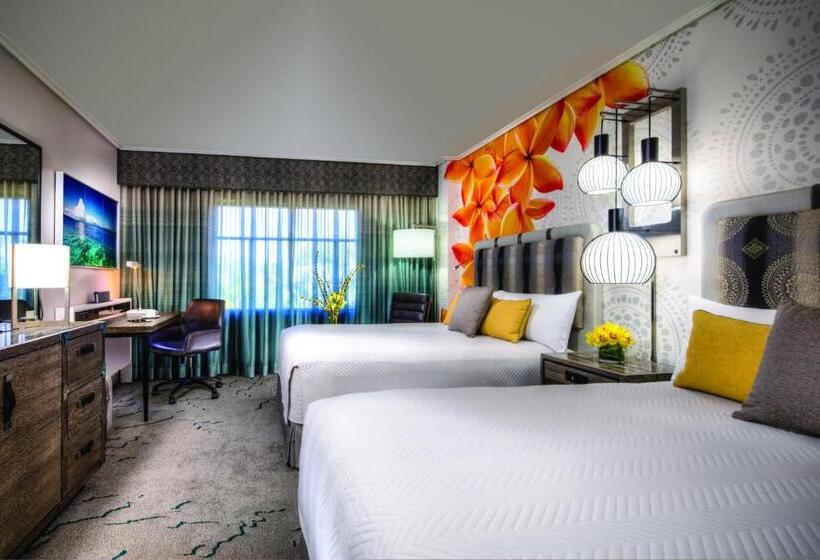 חדר סטנדרט מותאם לאדם עם מוגבלויות, Universal's Loews Royal Pacific Resort