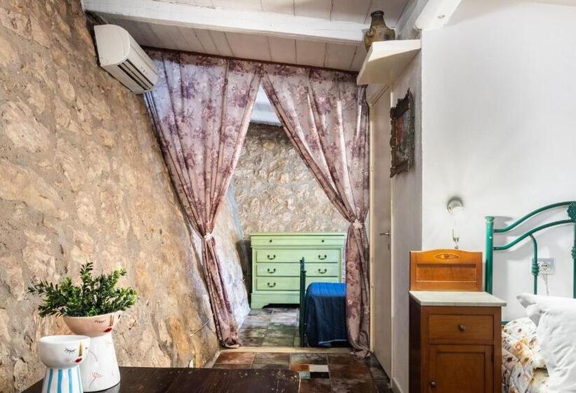 ４ベッドルームクラシックタイプ, Agriturismo Val Di Noto
