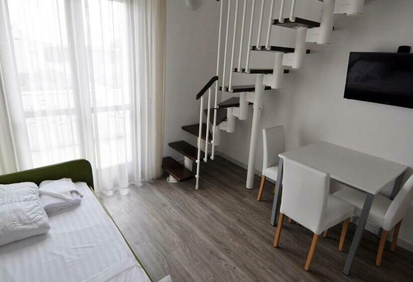 Апартаменты 1 Спальня, Eden Park