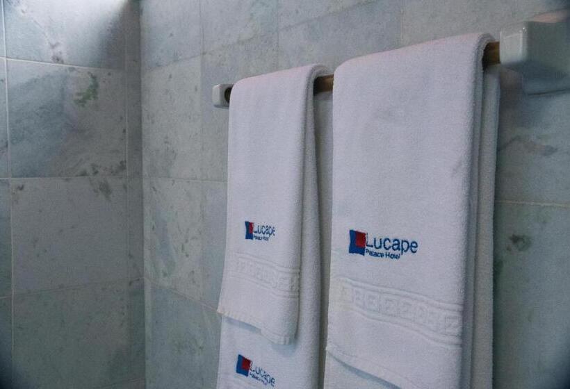 디럭스 스위트, Lucape Palace
