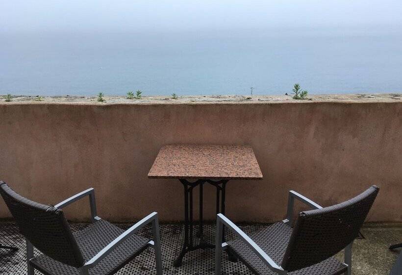 Номер Deluxe Вид на Море, Citadelle Vauban Hôtel Musée