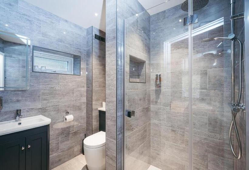 غرفة قياسية, Glaramara