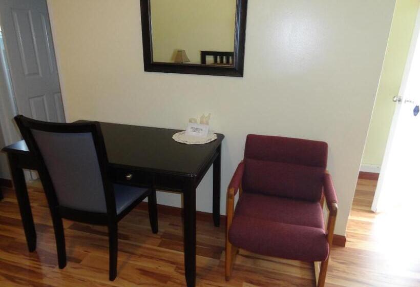 Люкс Повышенной Комфортности, Elm Tree Motel