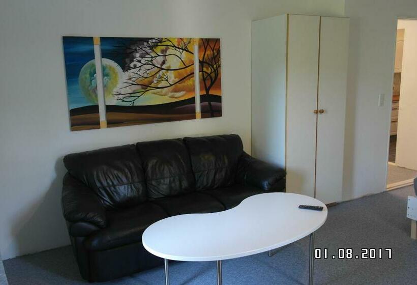 شقة 3 غرف, Ringslund B&b