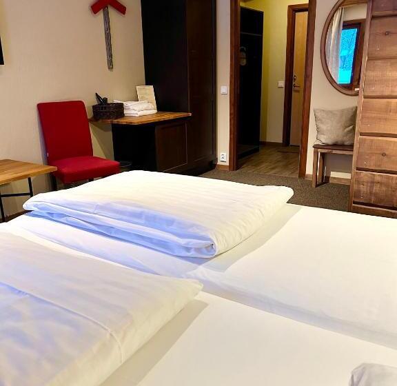 标准三人间, Bruksvallarnas Fjällhotell