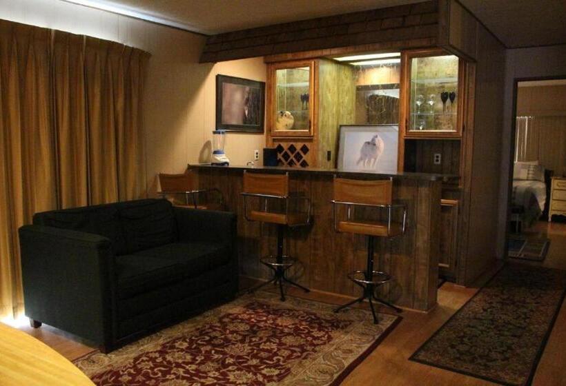 침실 2개 주택, Lakeshore Lodge