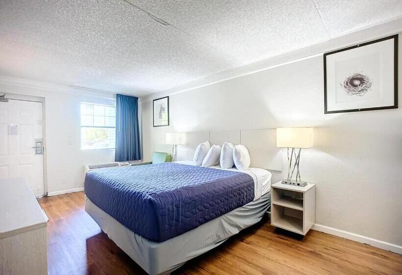 带大床的套房, Stayable Jacksonville North