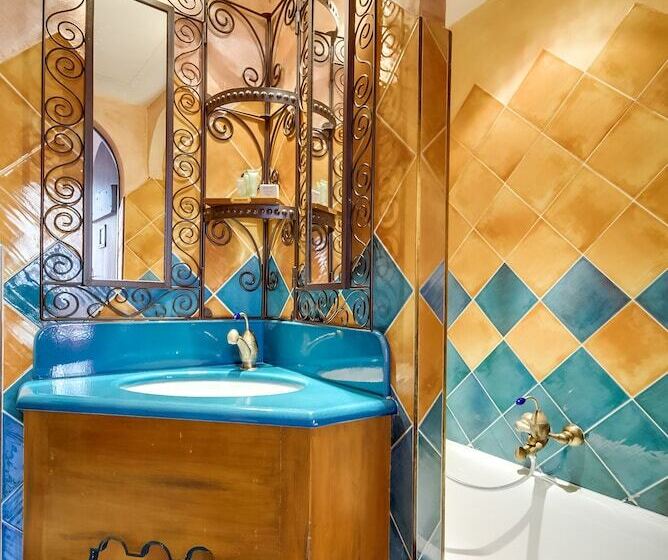 اتاق لوکس, Villa Royale Montsouris