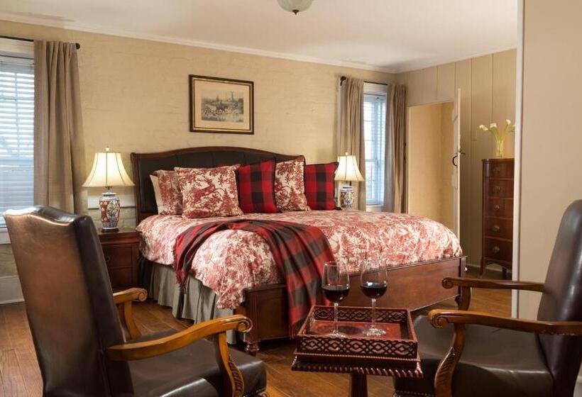 Люкс Deluxe Кровать Кинг, The Inn & Tavern At Meander
