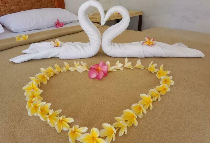 Номер Deluxe Вид на Сад, Taman Menjangan Homestay By Snorkelingmenjangan