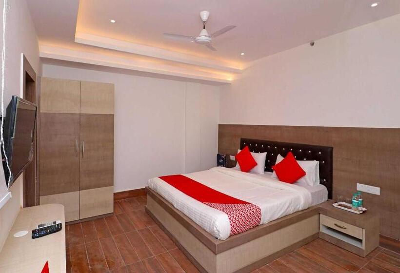Трехместный Номер Классика, Capital O 22194 Hotel Triveni Sangam