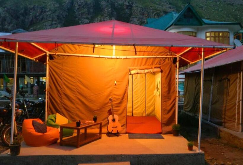 Standard Tent, Zostel Chitkul