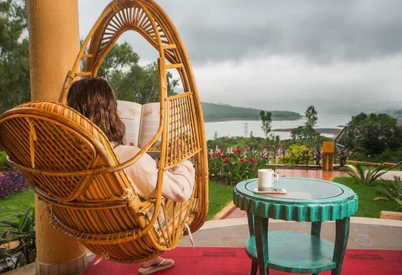 Номер Deluxe Вид на Озеро, Residency Lake Resort & Spa