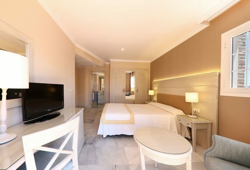 Номер Стандарт Боковой Вид на Море, Iberostar Waves Malaga Playa