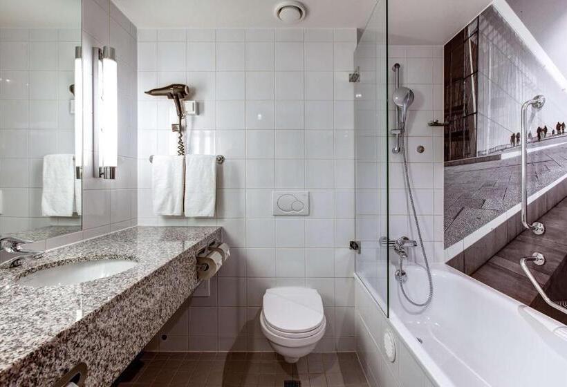 Полулюкс, Radisson Blu Airport Hotel, Oslo Gardermoen