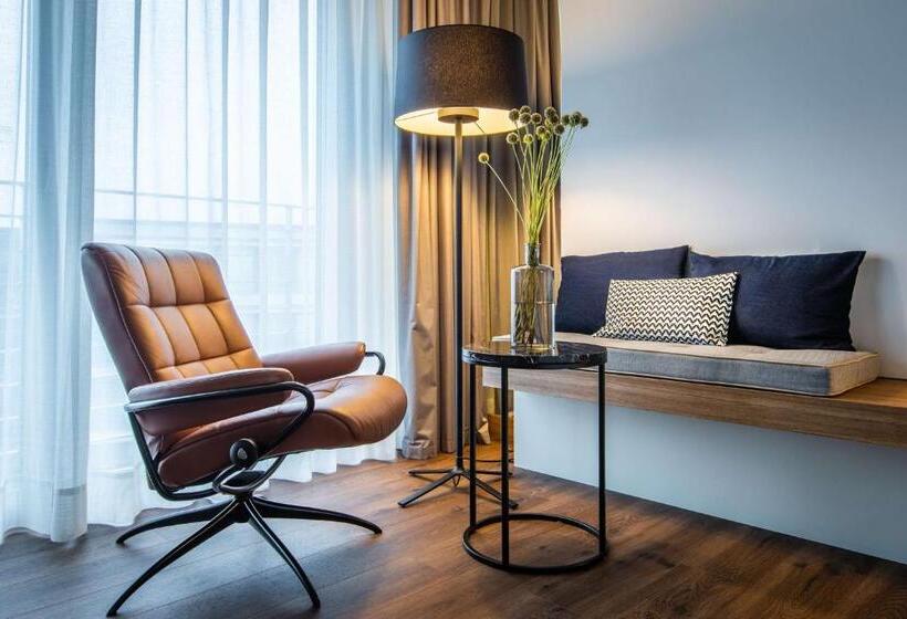 Полулюкс Вид на Сад, Radisson Blu Hotel Köln