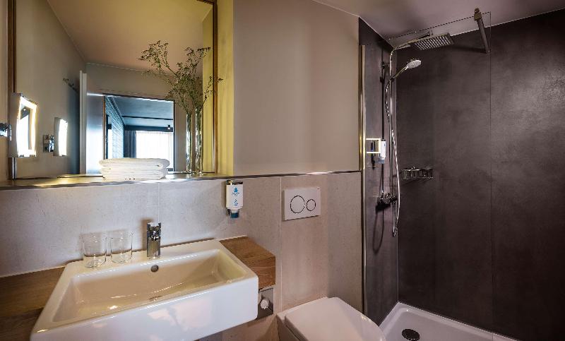 Номер Deluxe, Sanderson London