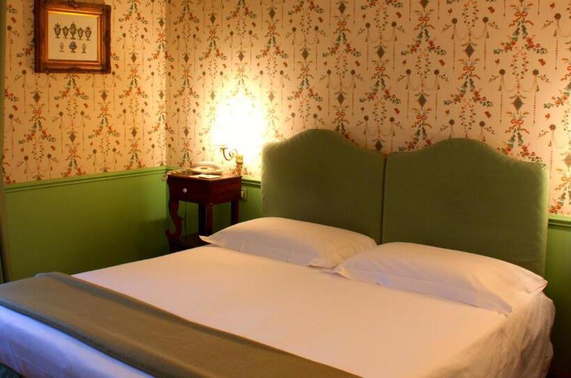 اتاق استاندارد سه نفره, Unahotels One Catania