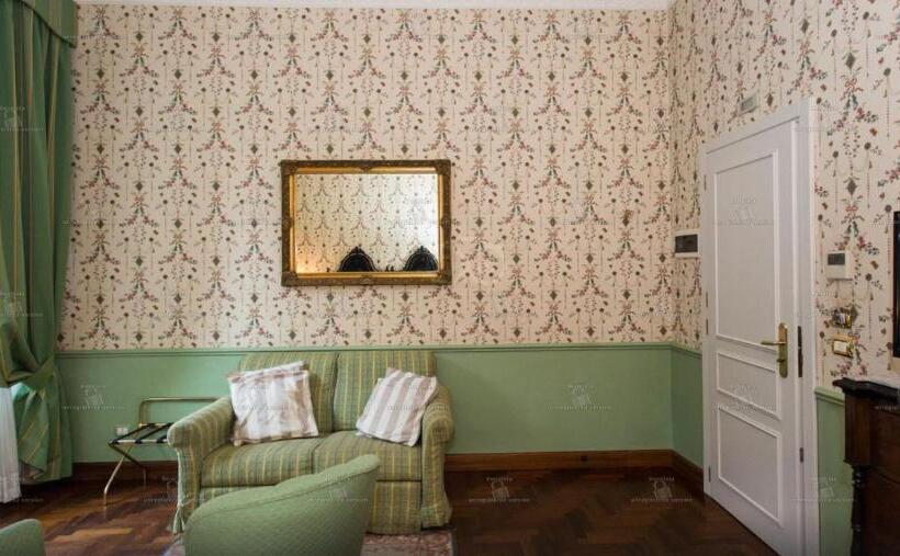 اتاق استاندارد چهار تخته, Unahotels One Catania