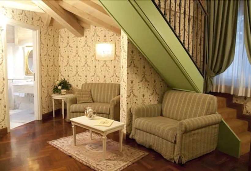 سوییت جونیور, Unahotels One Catania
