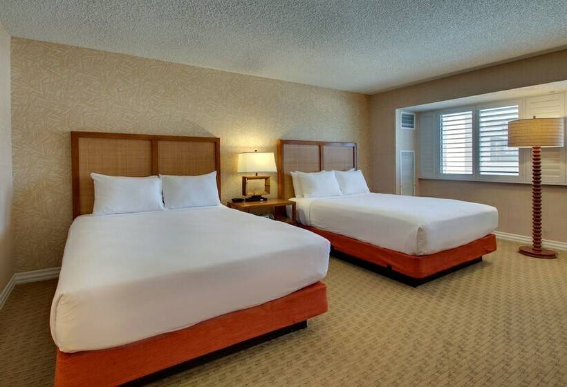 带2个双人床的标准工作室, Tropicana Las Vegas  A Doubletree By Hilton