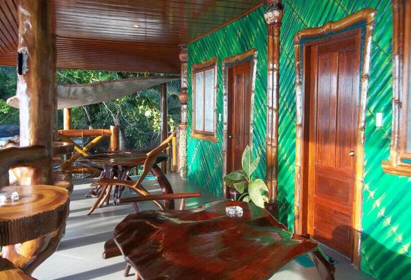 اتاق سوپریور با چشم‌انداز دریا, Ausan Beach Front Cottages