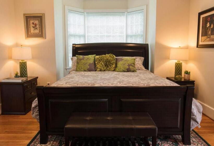 Люкс Повышенной Комфортности, Loudoun Valley Manor B&b