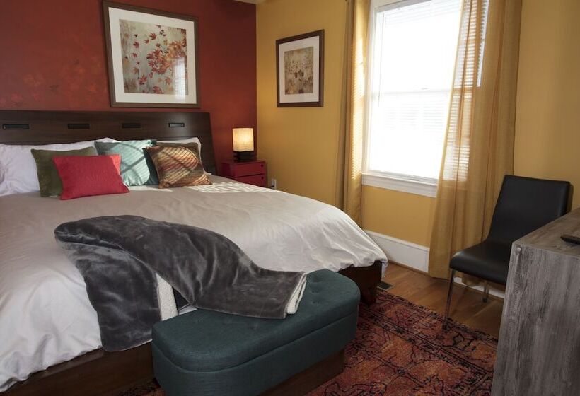 Люкс Повышенной Комфортности, Loudoun Valley Manor B&b