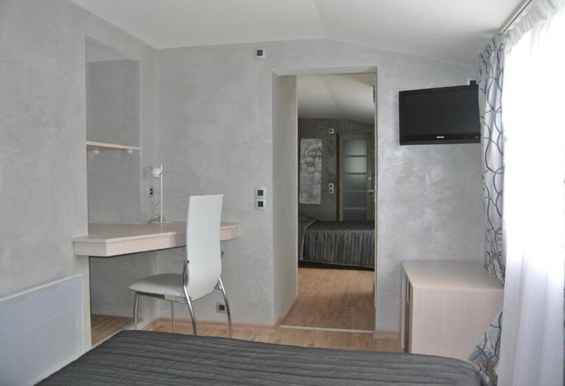 Четырехместный Номер Стандарт, La Glycine Hotel Et Spa