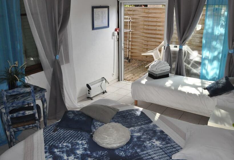 Номер Стандарт с Террасой, Hôtel Les Mimosas