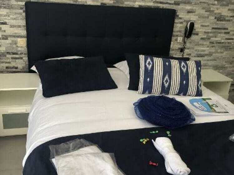 Семейный Номер, Hôtel Les Mimosas