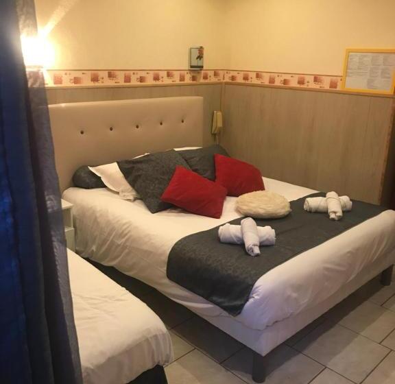 Трехместный Номер Базовый, Hôtel Les Mimosas