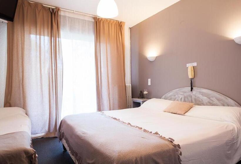 Номер Стандарт Трехместный, Le Petit Manoir Logis