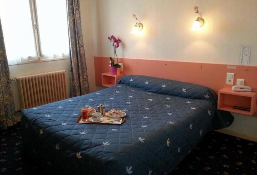 Номер Стандарт, Hôtel & Restaurant Azur
