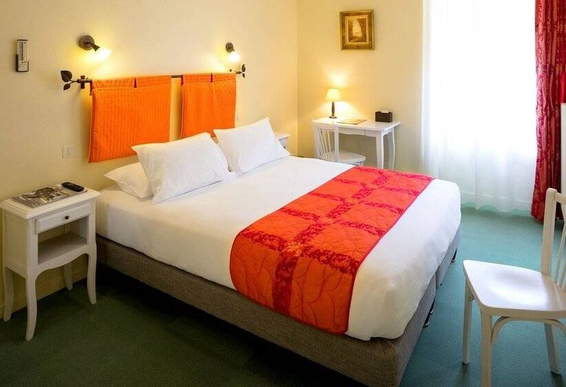 اتاق کلاسیک, Logis Hôtel Restaurant Les Cèdres
