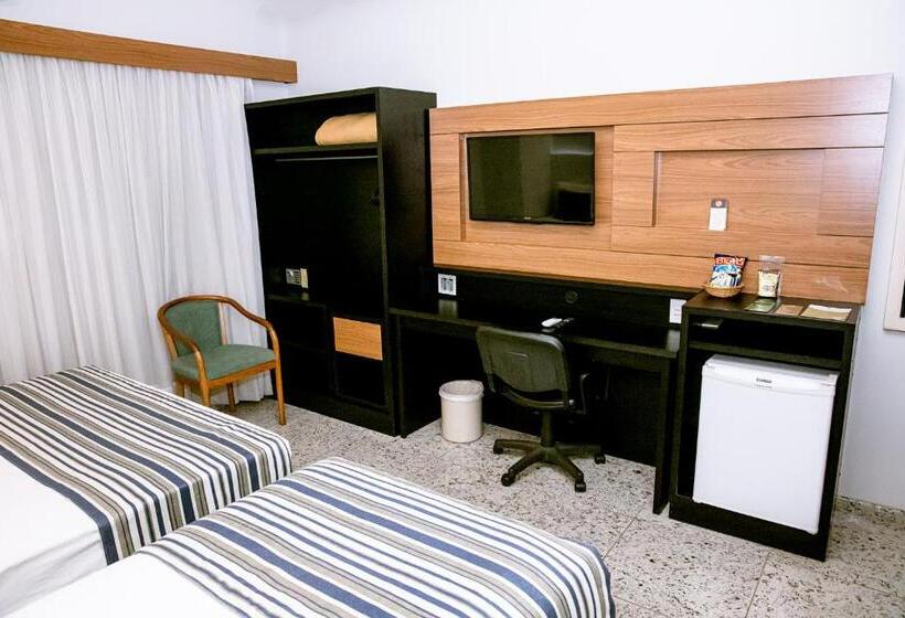 اتاق سوپریور سه تخته, Fênix Hotel Varginha