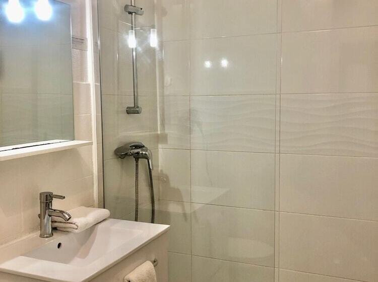 Номер Стандарт, Logis Hôtel L Abricotine