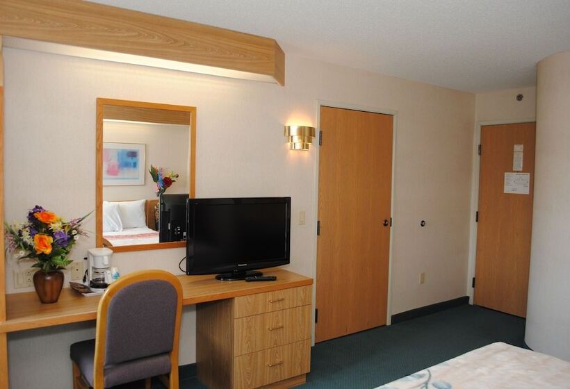 Номер Стандарт 2 Двуспальные Кровати, Rodeway Inn Willington North