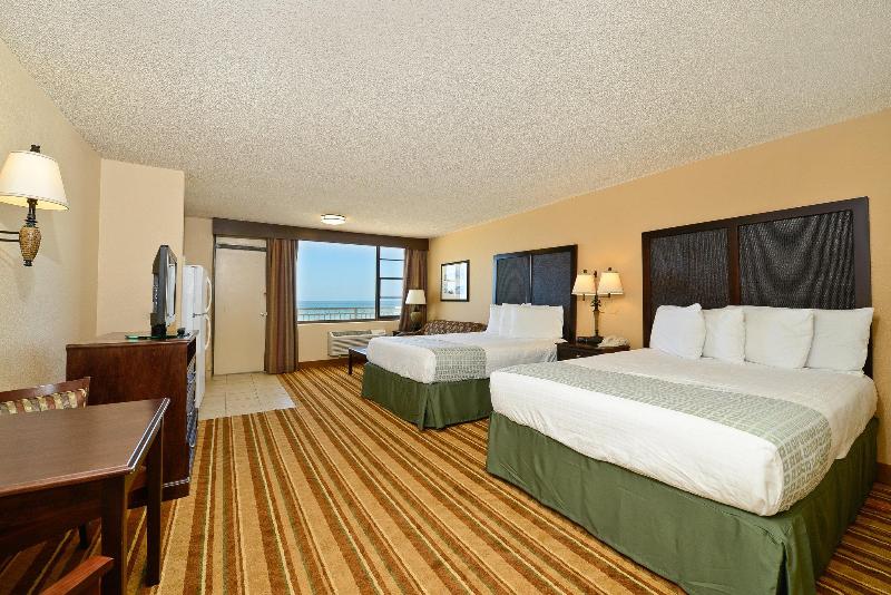 Номер Стандарт с Балконом, Rushhh Daytona Beach, Tapestry Collection By Hilton