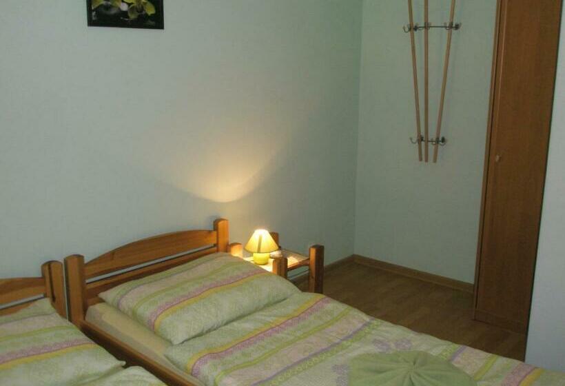 Quarto Standard Casa de Banho Partilhada, Ubytovanie Bičár