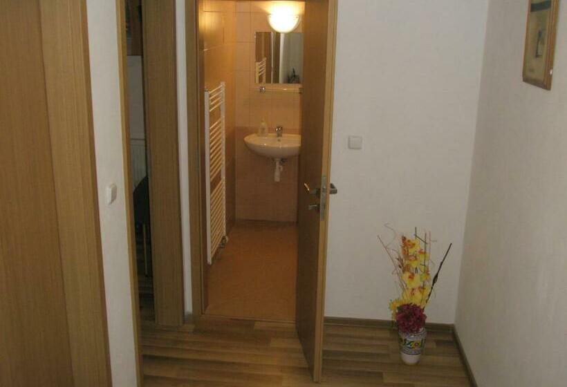 Quarto Triplo Standart, Ubytovanie Bičár