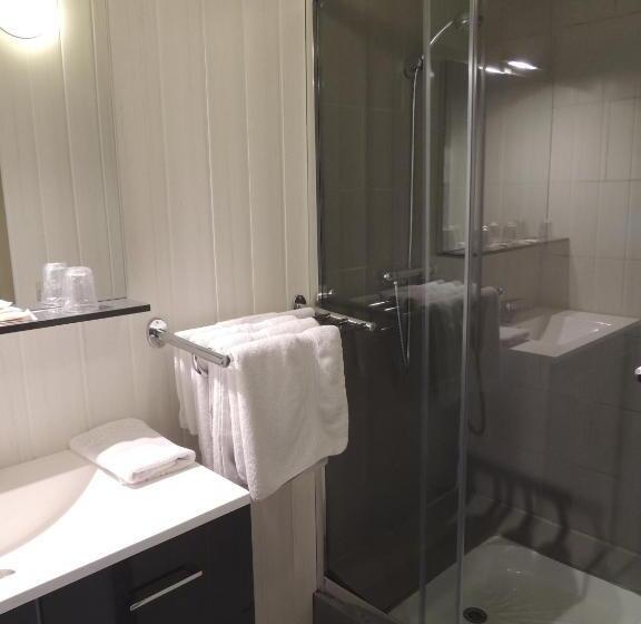 家庭间, Auberge Des Charmilles