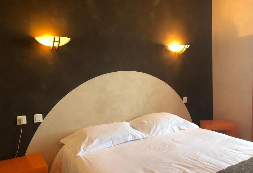 Номер Superior, Logis Hôtel Restaurant Le Commerce
