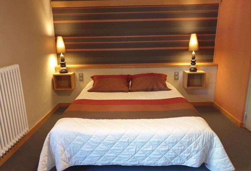 Номер Стандарт, Logis Hôtel Restaurant & Spa Les Remparts